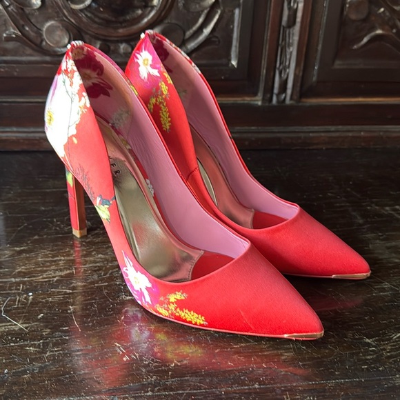 Ted Baker London Shoes - Ted Baker floral pumps